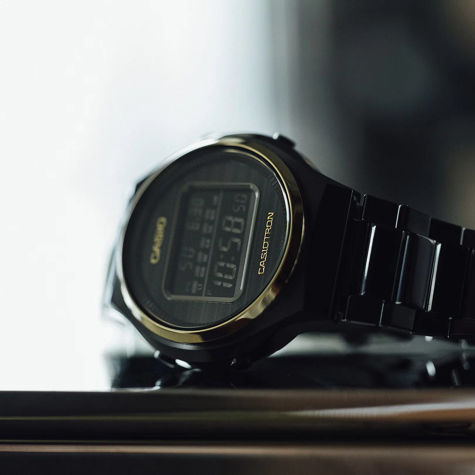Casio's Casiotron TRN-50ZE-1A goes on sale: a tribute to the first watch with a digital calendar | Image 2 Casio