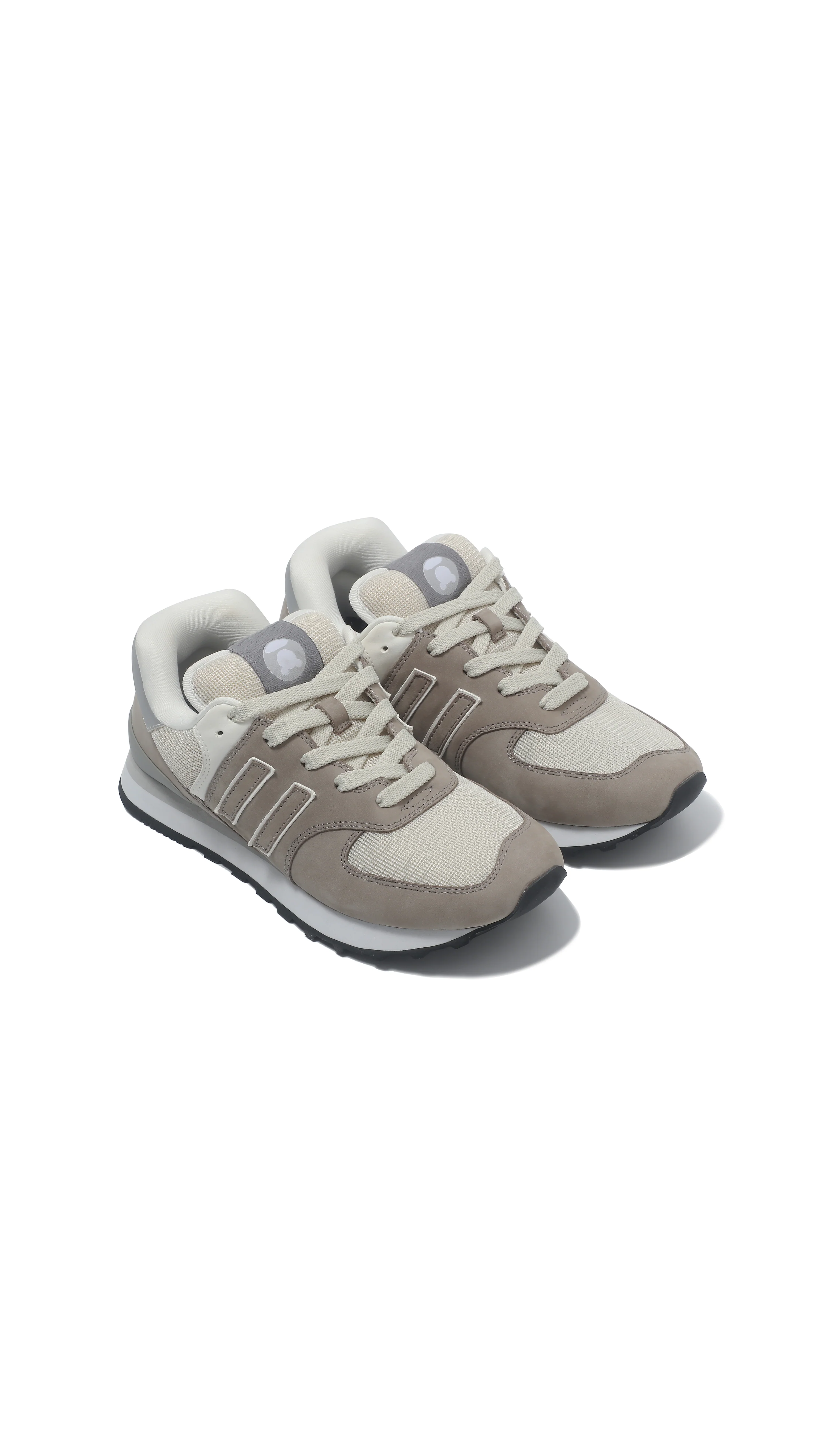 Artist turned Apple's sneaker emoji into a real product | Image 3 Artist turned Apple's sneaker emoji into a real product ()
