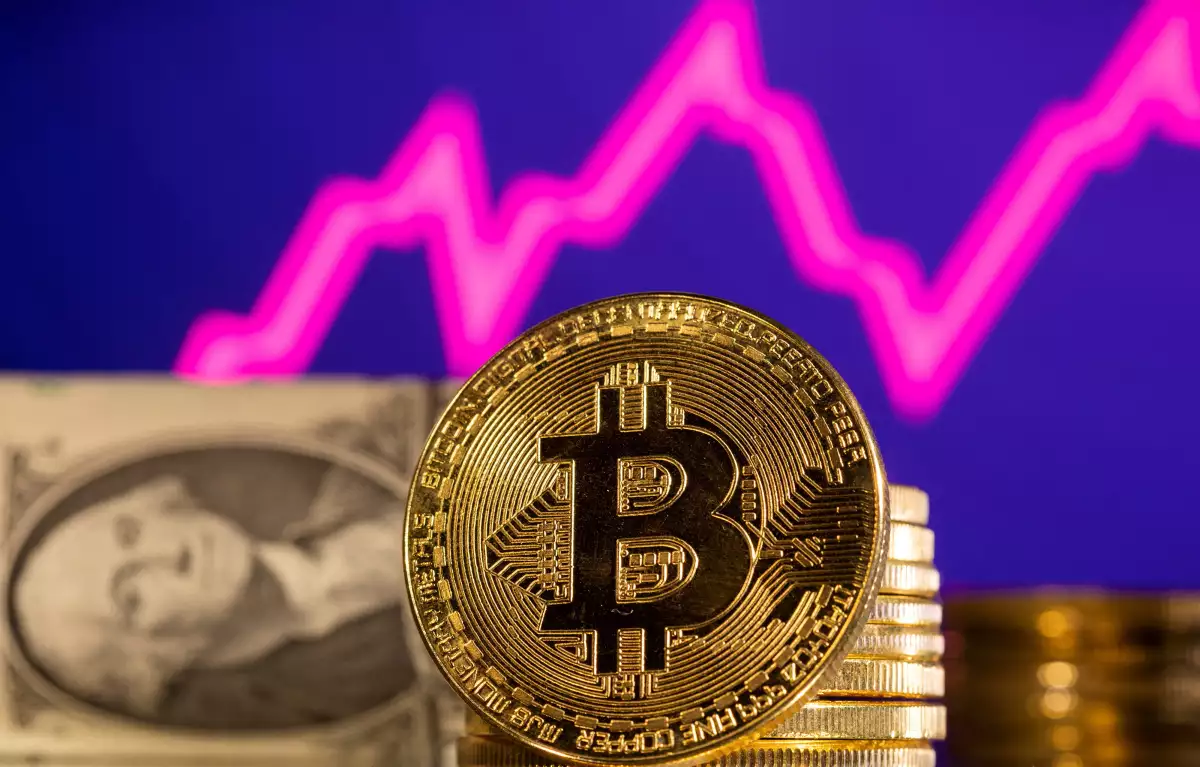 Bitcoin broke a new record of ,000