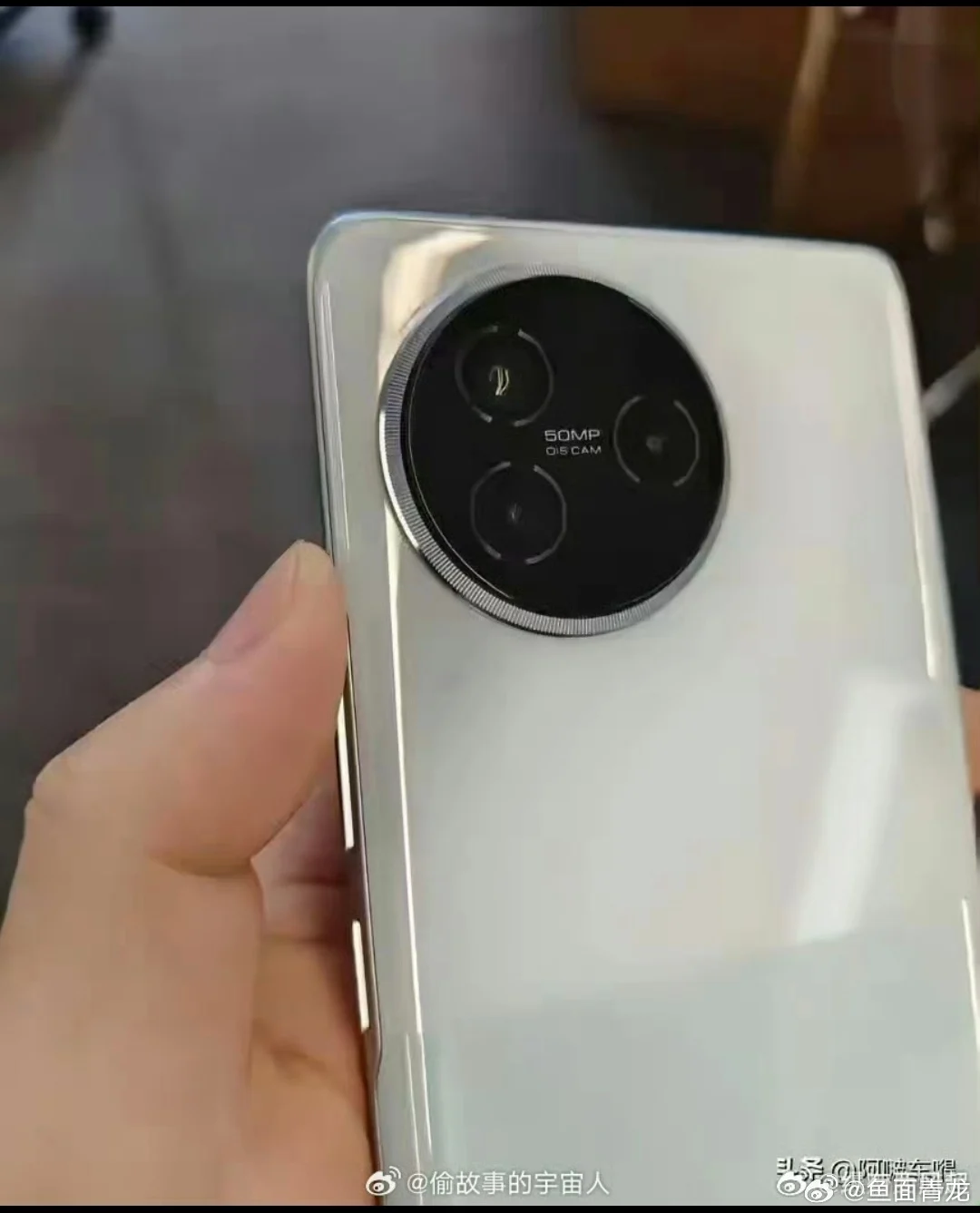 Redmi K80 and K80 Pro: Specs and leaks before launch | Image 1 Redmi K80 and K80 Pro: Specs and leaks before launch (redmi k80 real life image)