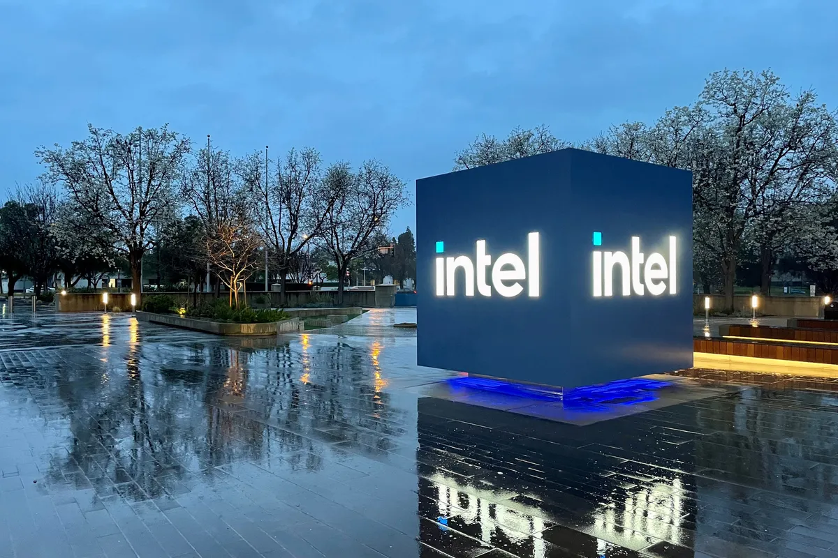 Intel reported a .6 billion loss for the third quarter on revenue of .3 billion Intel reported a .6 billion loss for the third quarter on revenue of .3 billion