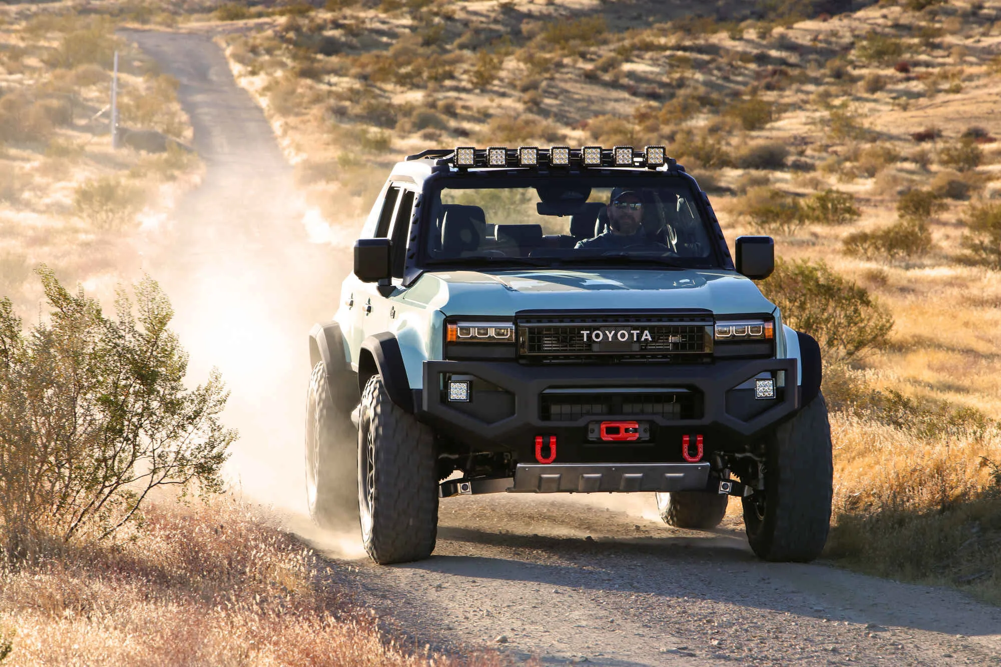 Toyota unveils ROX concept: open and brutal Land Cruiser | Image 7 Toyota unveils ROX concept: open and brutal Land Cruiser ()