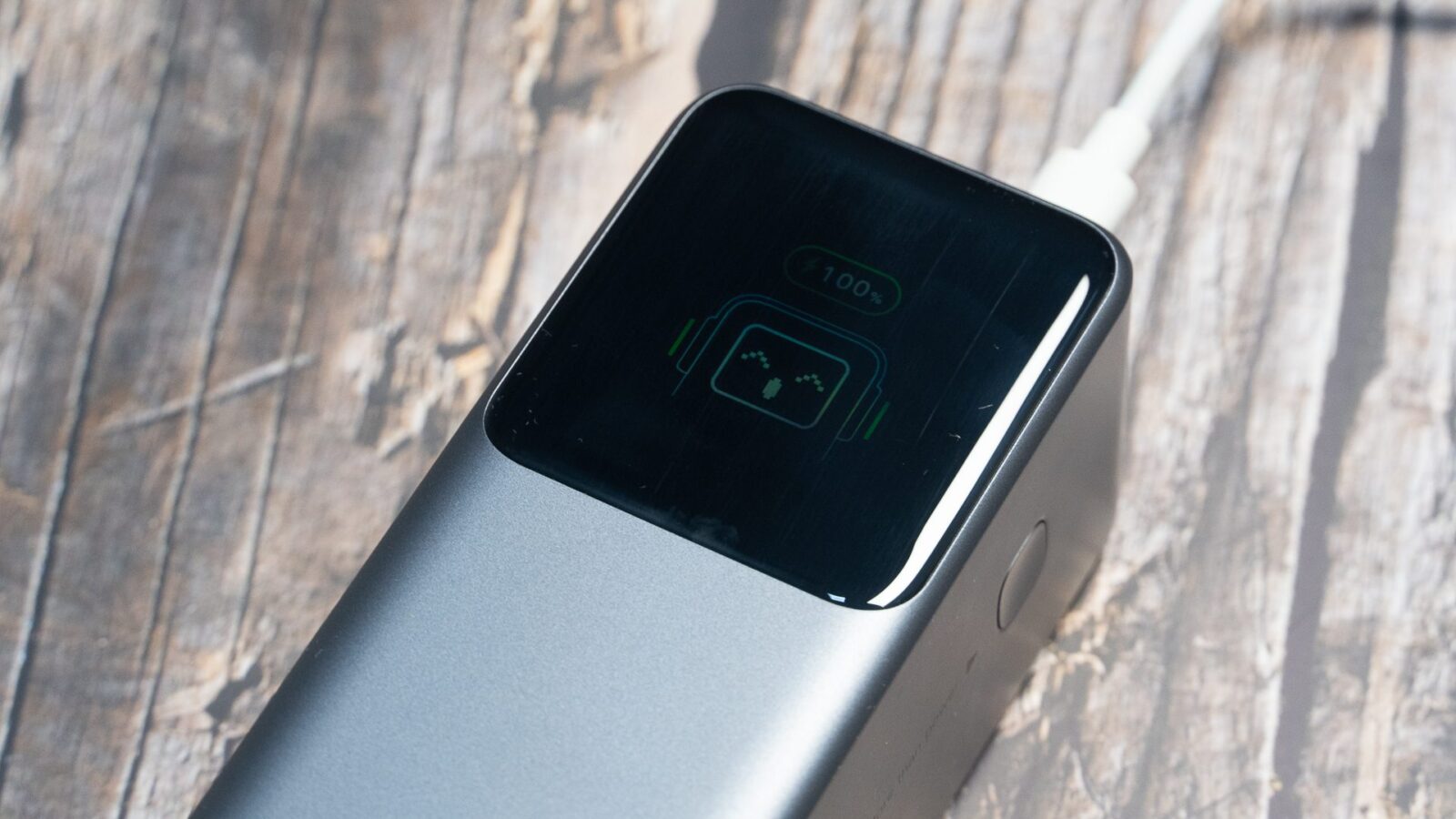 Ugreen Nexode 25000 mAh External Battery Review: 200 watts to charge anything