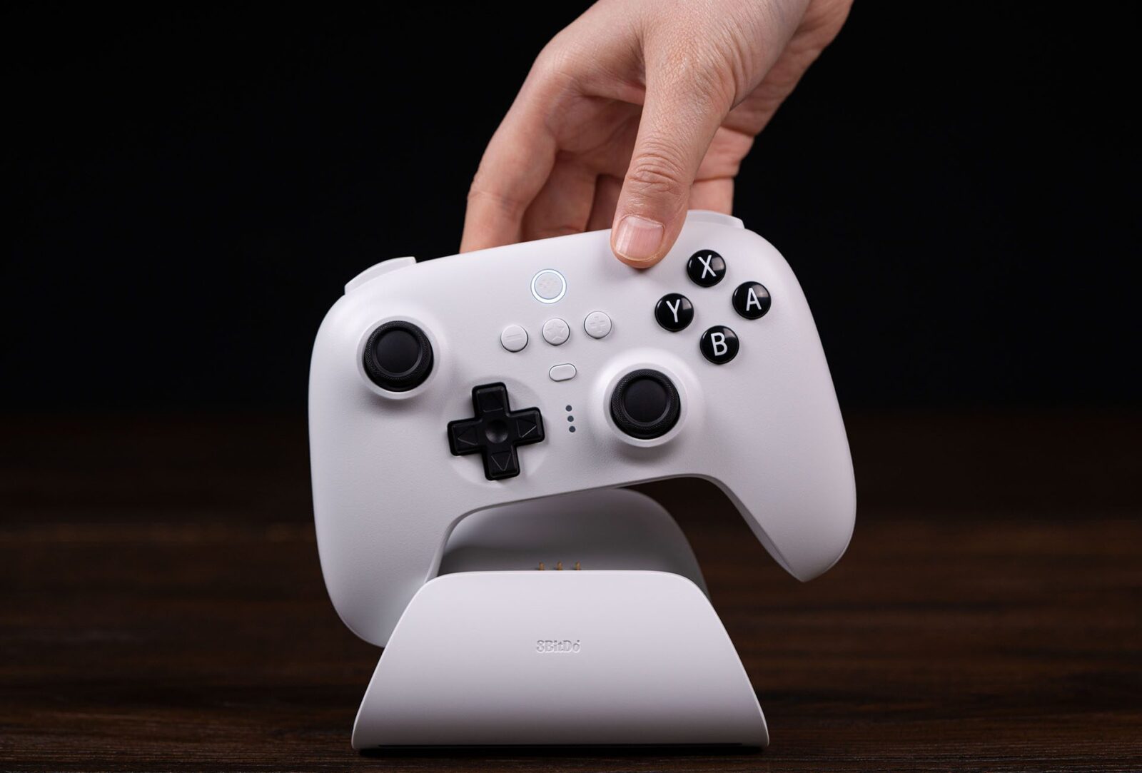 Best Gifts for Gamers in 2024 | Image 2 Best Gifts for Gamers in 2024 (08 l)