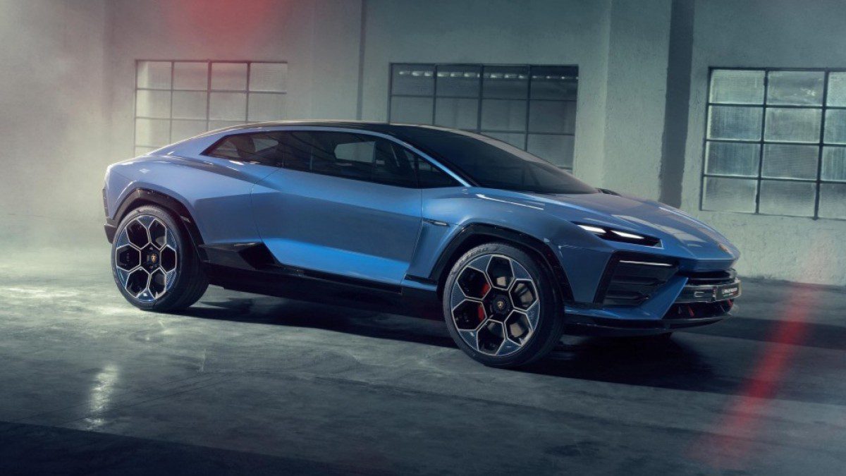 Lamborghini delays the launch of its first electric car until 2029