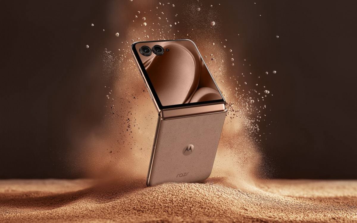 Motorola unveils Edge 50 Neo and Razr 50 Ultra in new Mocha Mousse | Image 1 color Motorola