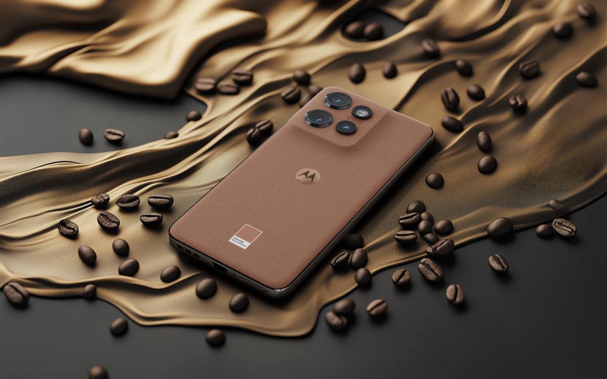 Motorola introduces Edge 50 Neo and Razr 50 Ultra in new Mocha Mousse colorway