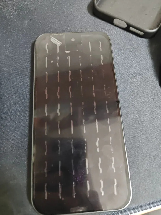 Google Pixel 9a: new leaks reveal prototype and specs | Image 2 Google Pixel 9a