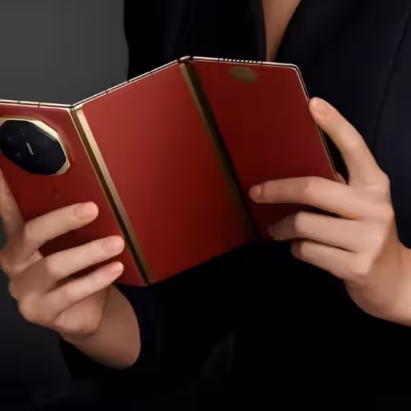 uid9 huaweis tri folding phone reaches ipad like proportions costs dollar2800 3e74be248a