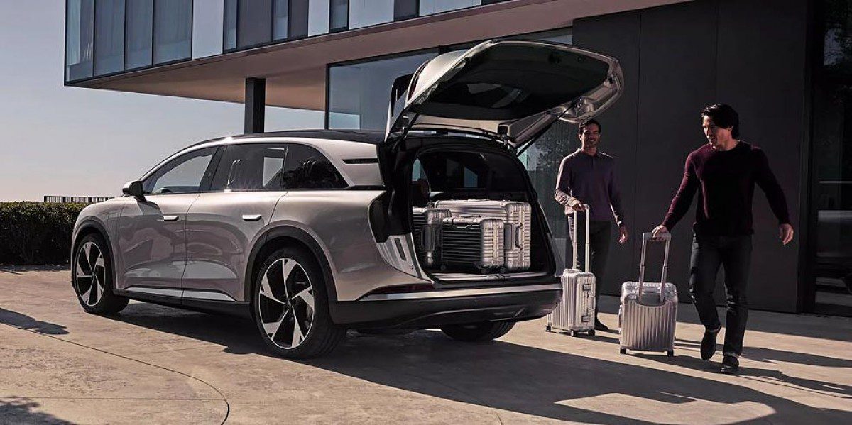 Panasonic battery pack gives Lucid Gravity electric car 450 miles of range | Image 1 Lucid Gravity