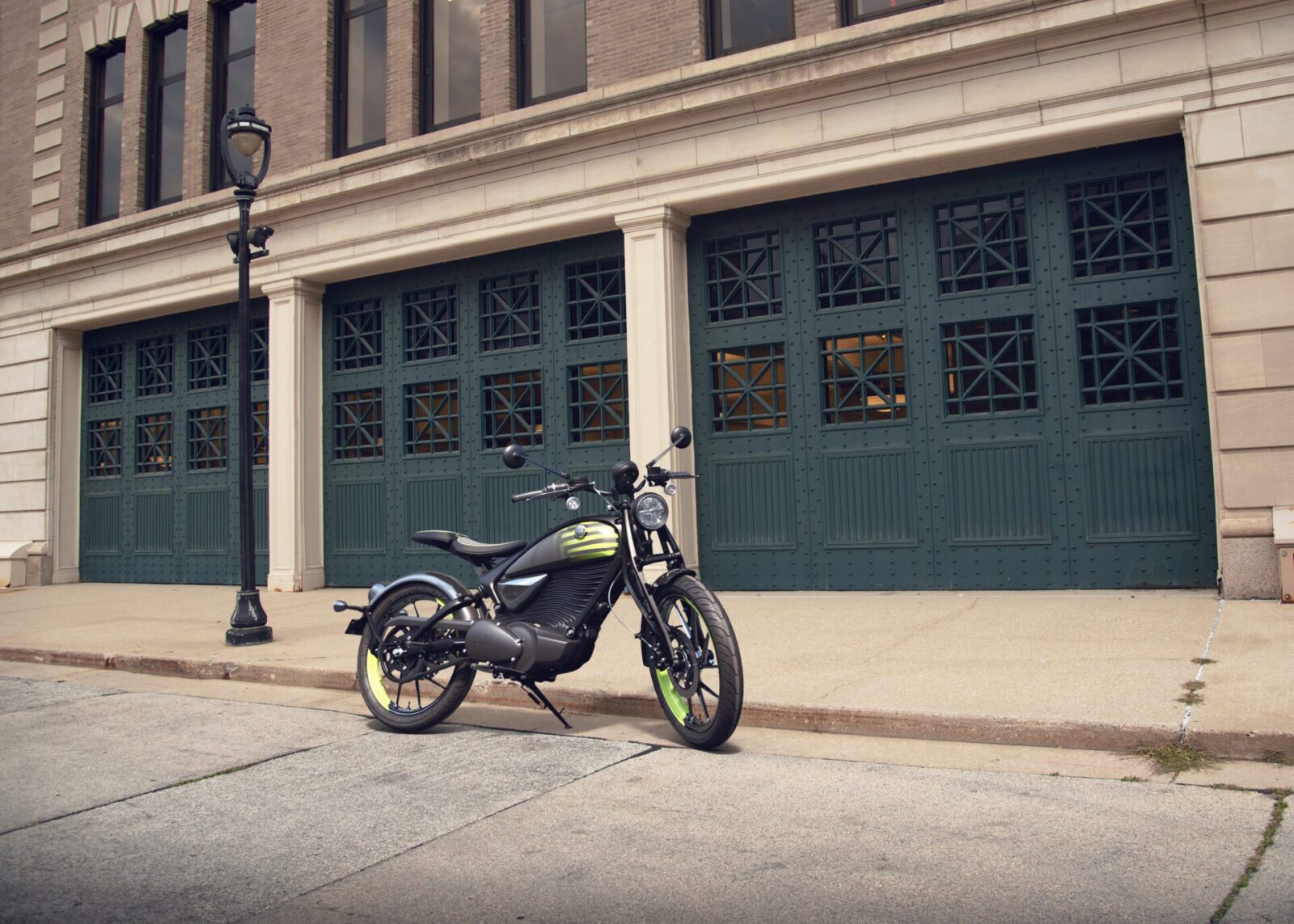 Flying Flea and Qualcomm collaborate to create innovations for electric motorcycles