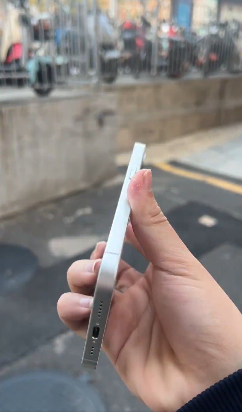 iPhone SE 4: leaked video reveals new design and key features | Image 2 iPhone SE 4: leaked video reveals new design and key features (majin bu iphone se 4 mid 4)