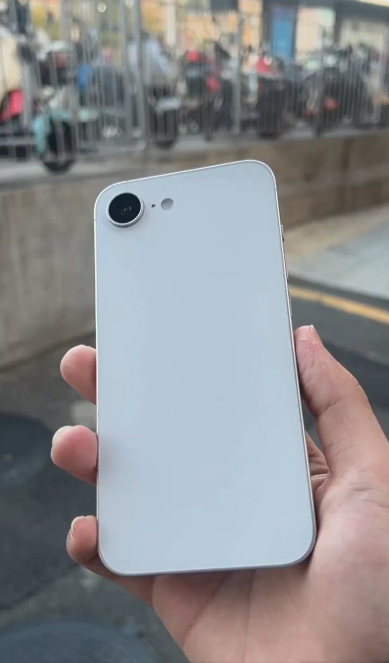 iPhone SE 4: leaked video reveals new design and key features | Image 1 iPhone SE 4: leaked video reveals new design and key features (majin bu iphone se 4 mid 5)