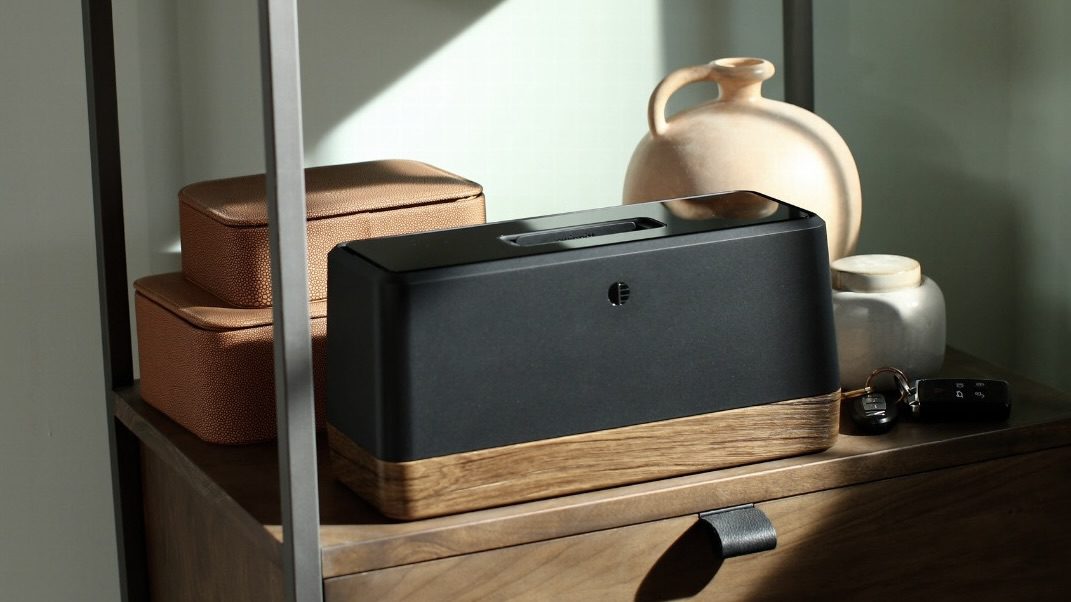 CES 2025: Swippitt unveils "toaster" for charging smartphones | Image 1 Swippitt Instant Power