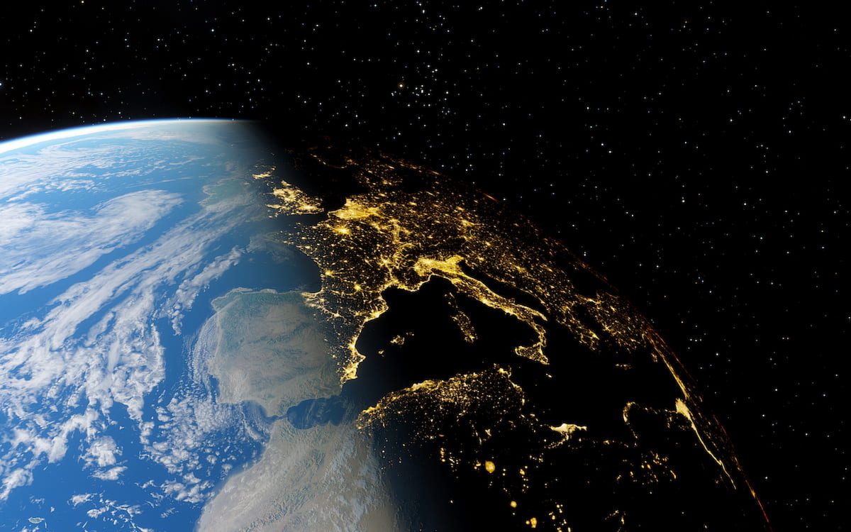 Sen launched a 24-hour broadcast from the ISS in 4K quality