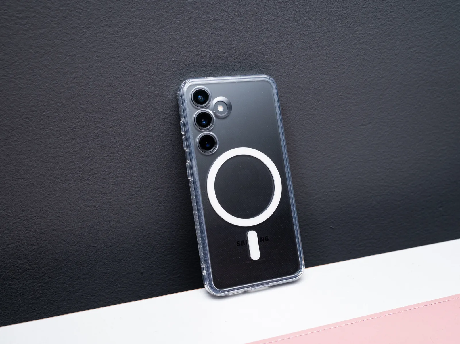 Samsung unveiled Qi2-enabled cases for the Galaxy S25