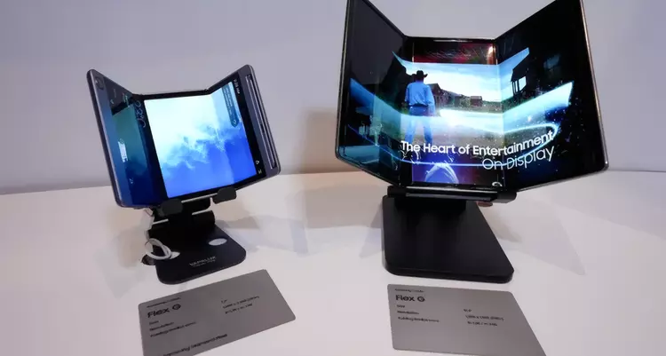 New rumors of a triple Samsung clamshell have surfaced online