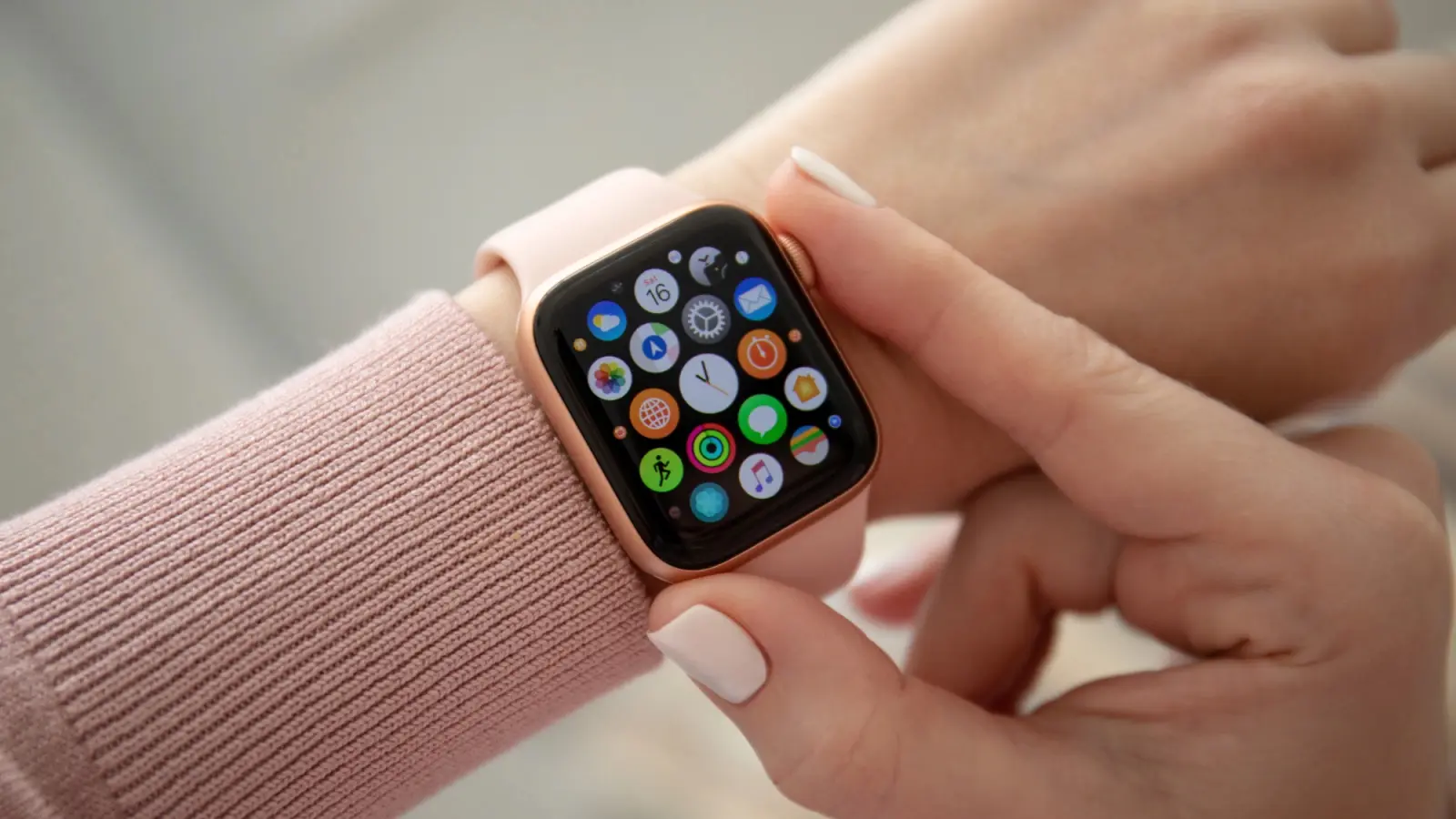 Apple to pay  million for Apple Watch problems