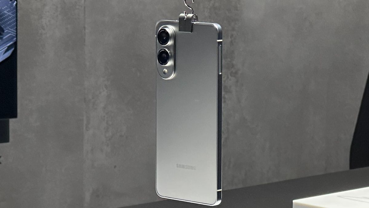 Samsung Galaxy S25 Edge will get a ceramic back panel