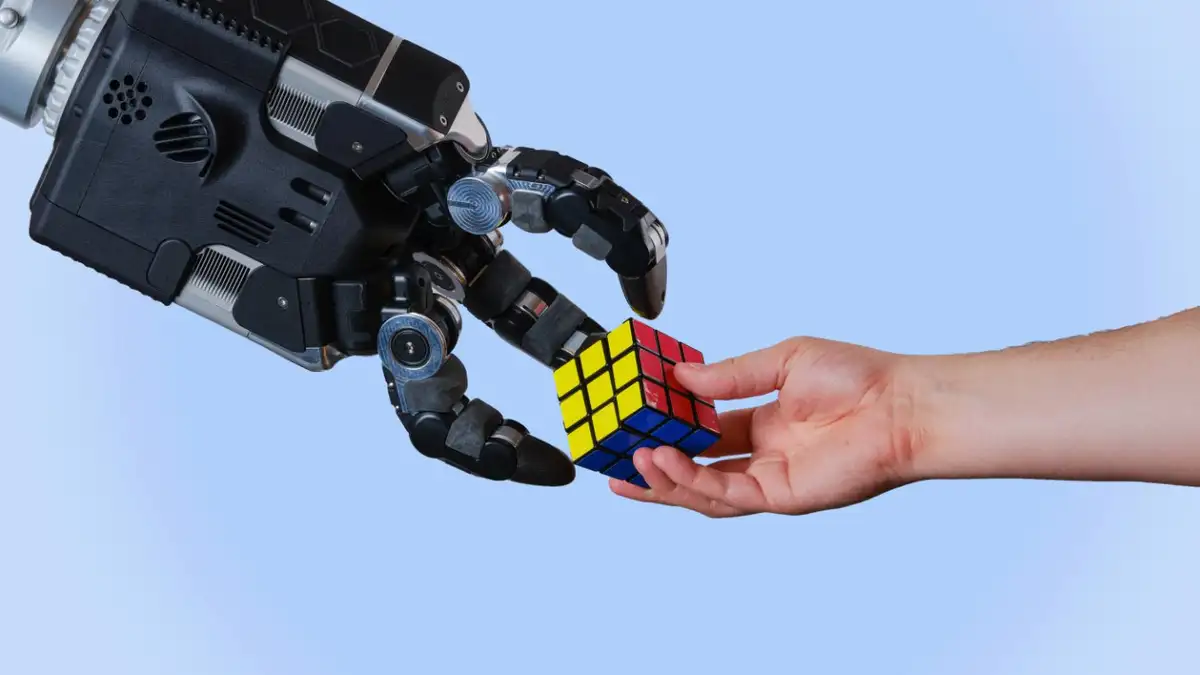 DeepMind presented Gemini Robotics: a model designed for real robots with movable arms.