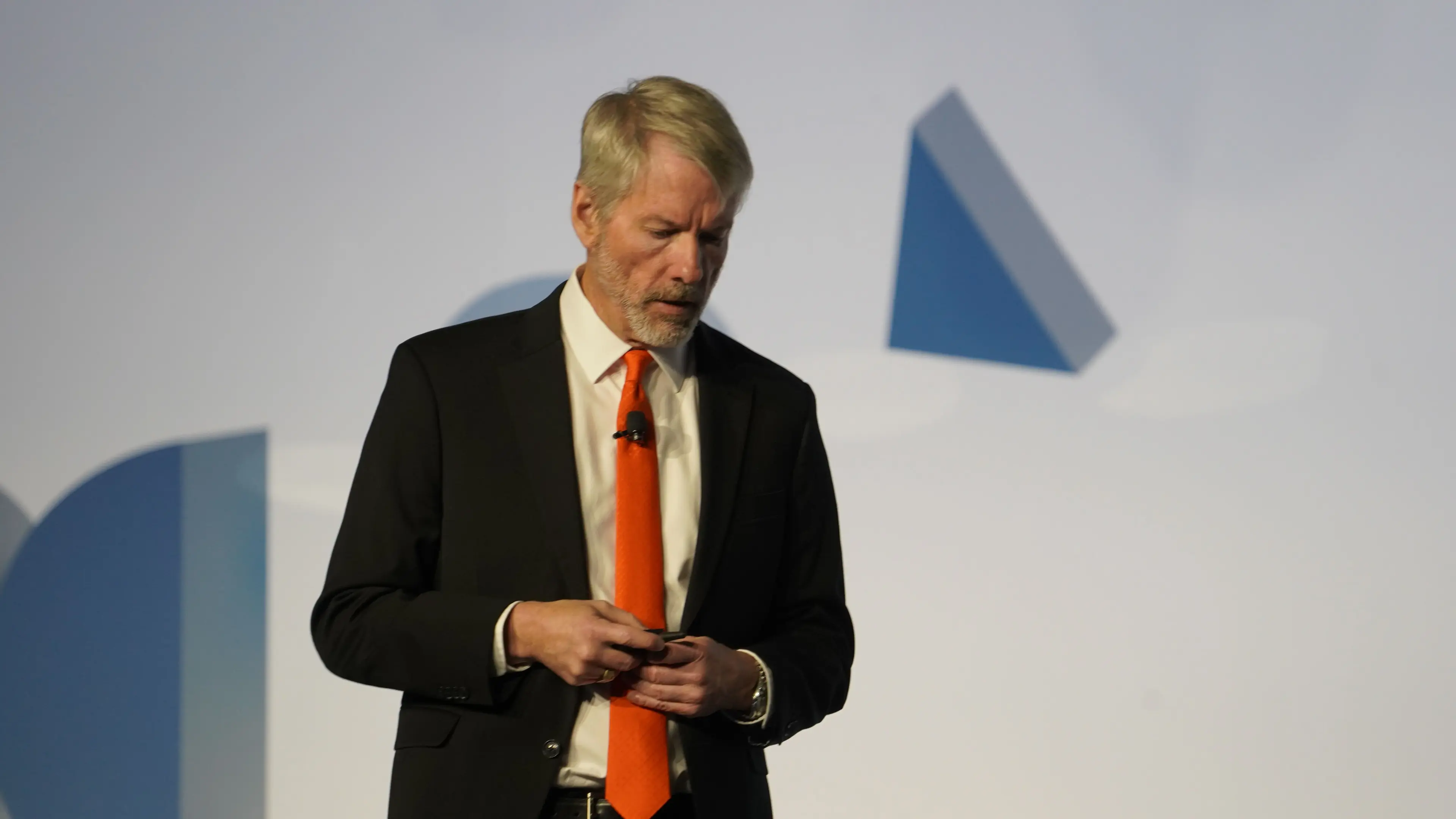 Strategy increased its bitcoin portfolio to 506,000 BTC by buying 4 million more