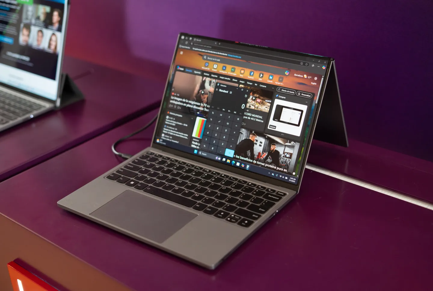 MWC 2025: Lenovo unveiled ThinkBook Flip - laptop with flexible vertical screen | Image 4 MWC 2025: Lenovo unveiled ThinkBook Flip - laptop with flexible vertical screen (257550 lenovo mwc ajohnson 0007.jpg)