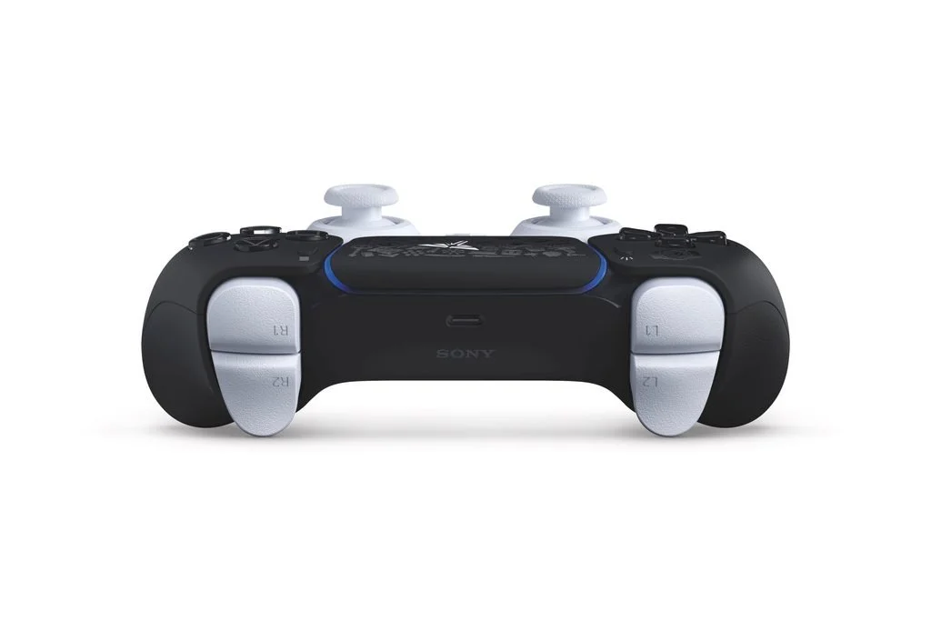 Sony unveils limited edition DualSense controller in the style of The Last of Us | Image 2 Sony unveils limited edition DualSense controller in the style of The Last of Us (97183f2fab86d3917ffa1a9b19bbda7f)
