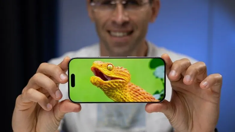 iPhone 17 will get Samsungs best OLED displays in the entire lineup | Image 2 iPhone 17 will get Samsungs best OLED displays in the entire lineup (all iphone 17 models to feature samsungs best oled displays.webp)