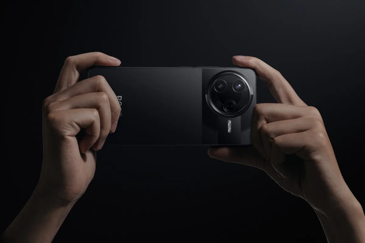 Poco F7 Pro unveiled officially - Snapdragon 8 Gen 3, VisionBoost D7 and IP68 | Image 2 Poco F7 Pro