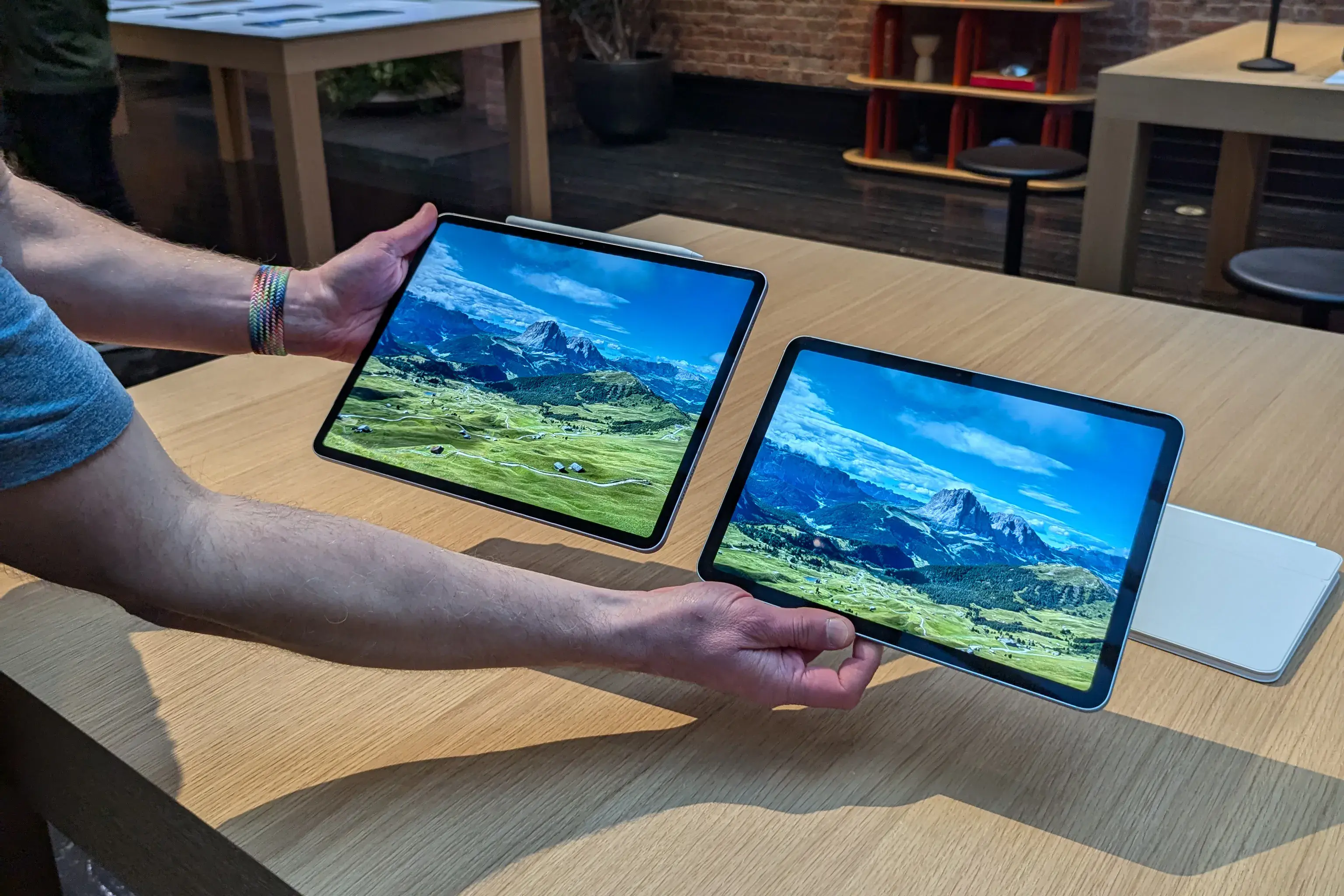 Apple iPad (2025) VS iPad Air (2025): which to choose in the age of AI? | Image 12 Apple