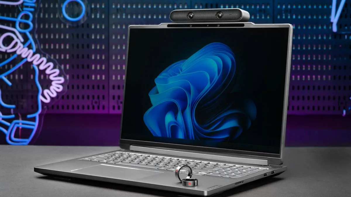 MWC 2025: Lenovo shows a laptop with 3D display and gesture control