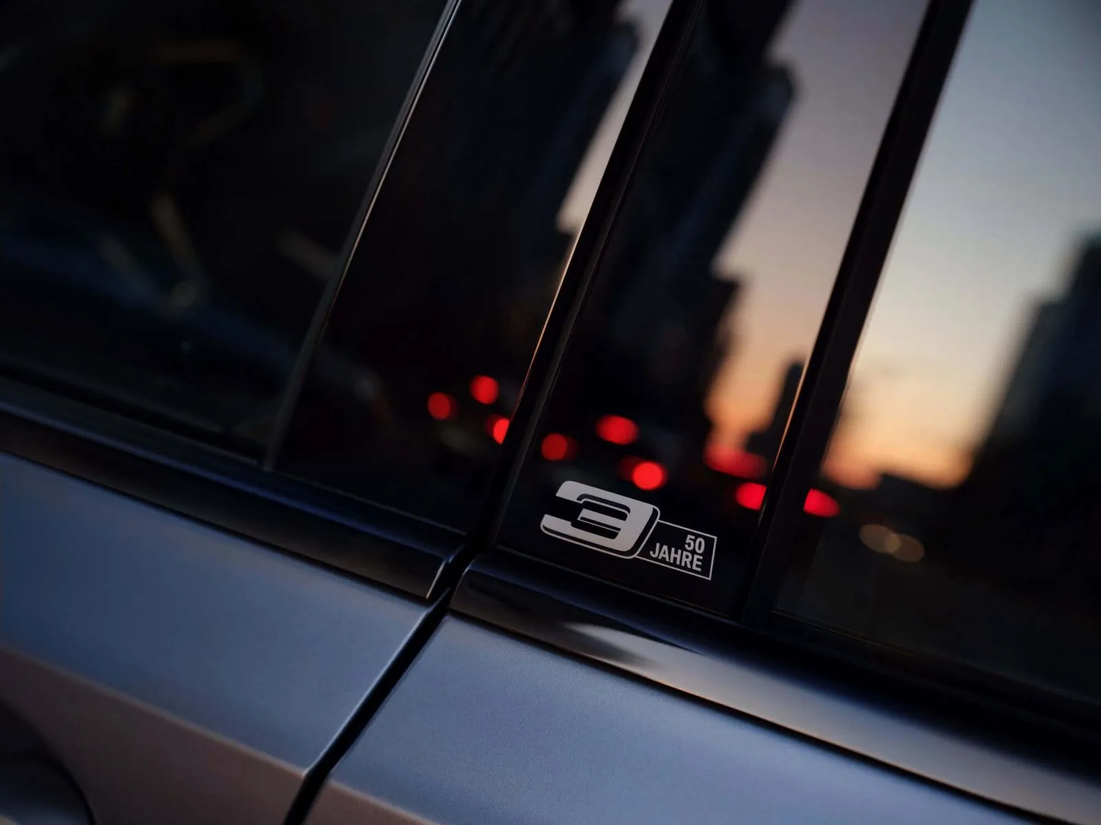 BMW 3 Series celebrates 50 years and releases limited edition version for China | Image 1 BMW 3 Series celebrates 50 years and releases limited edition version for China (3 2025 bmw 3 series 50 years edition 4)