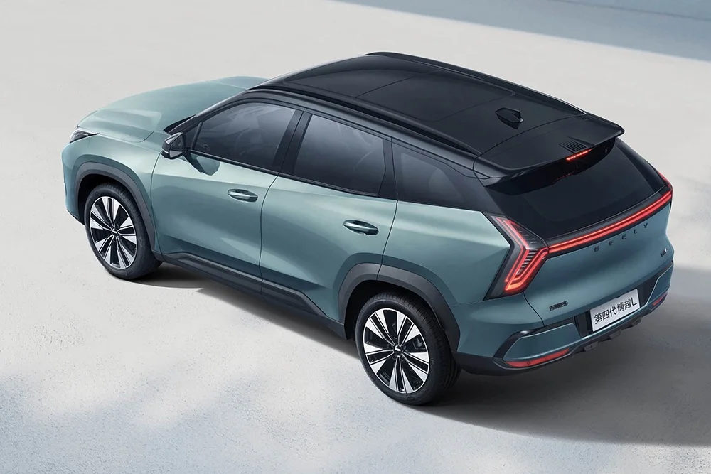 New Geely Atlas revealed before premiere: full redesign and modern interior | Image 2 New Geely Atlas revealed before premiere: full redesign and modern interior (aqabrype00alrpy8cmvek2ttinsu44r9dtfbbi5zxujfylgglgngxkpnyr4g1xlkksidi)