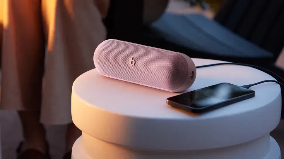 The legendary Beats Pill speaker gets two new colors The legendary Beats Pill speaker gets two new colors