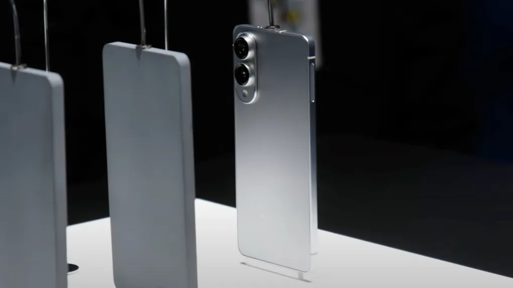 Galaxy S25 Edge: what's known about the release of Samsung's most mysterious smartphone | Image 3 Galaxy S25 Edge: what's known about the release of Samsung's most mysterious smartphone (galaxy s25 edge teaser.jpg)
