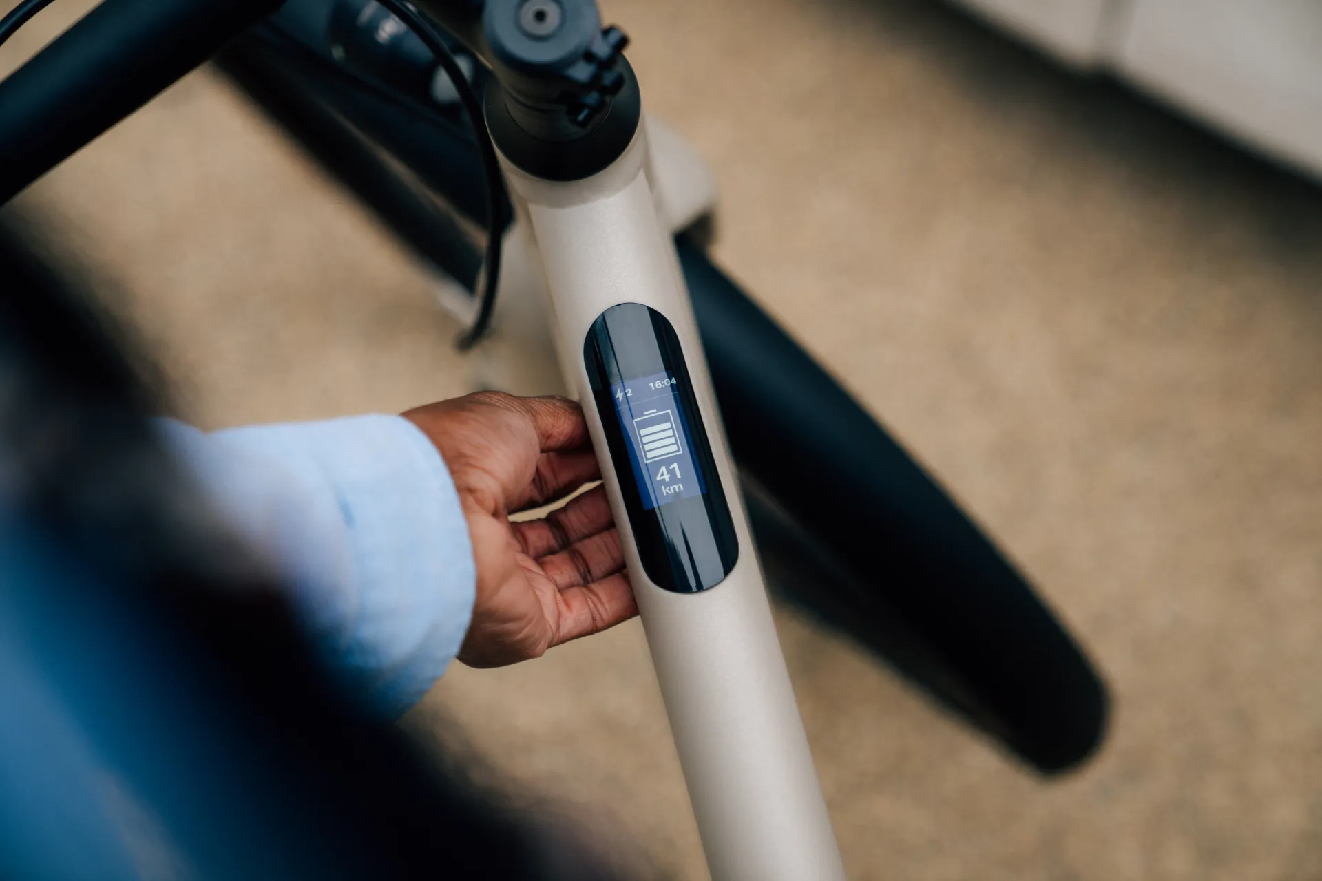 Ampler Nova electric bike charges via USB-C - and it's not a April Fool's joke | Image 2 Ampler Nova electric bike charges via USB-C - and it's not a April Fool's joke (nova pro closeup .jpg)