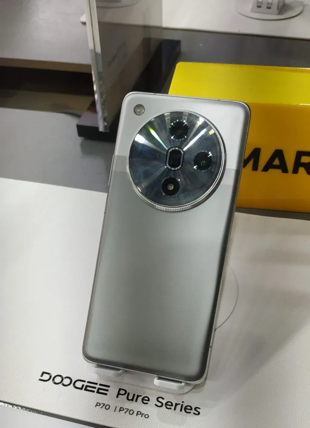 DOOGEE P70 Pro advanced smartphone with 5x optical zoom
