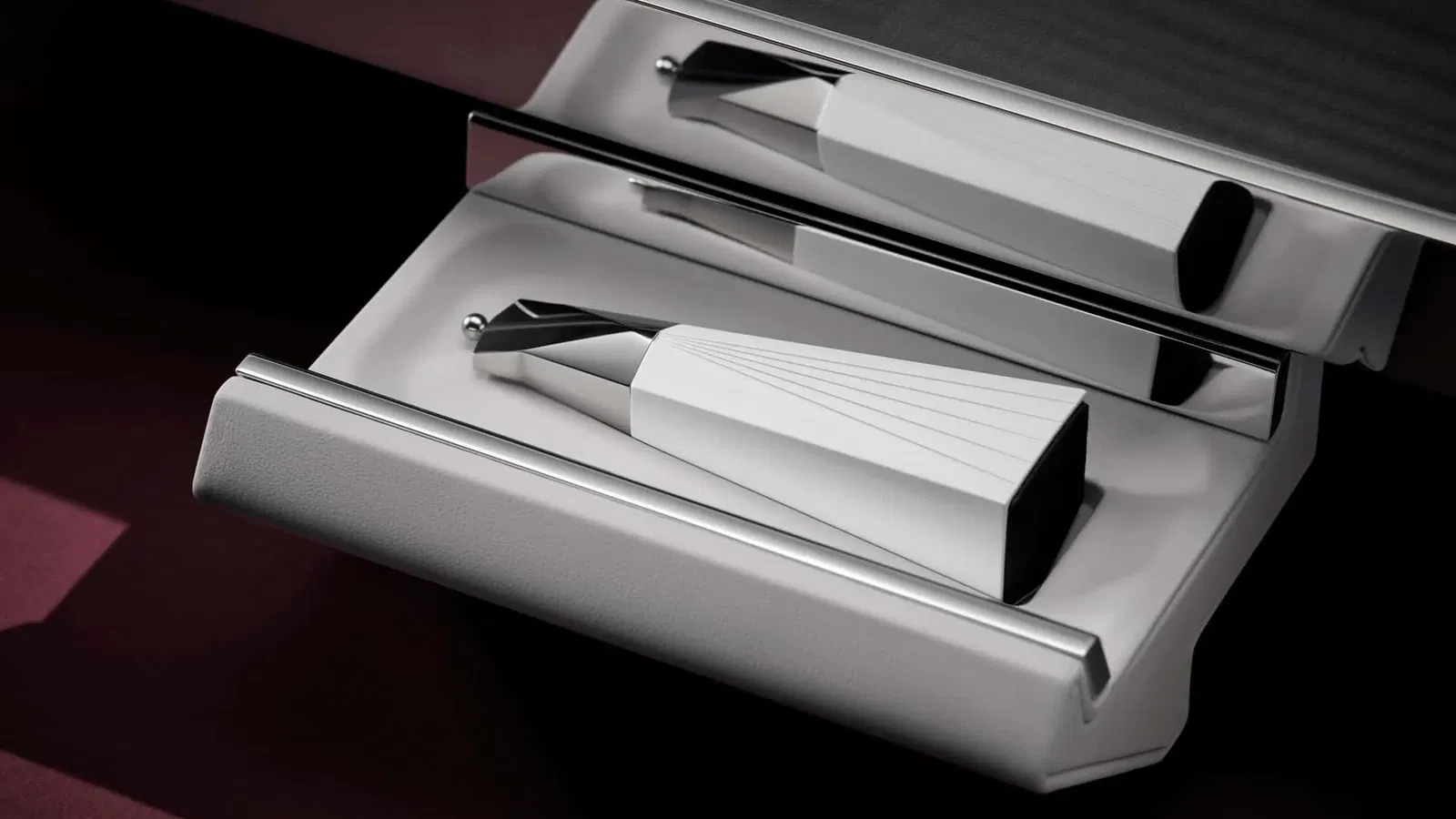 Rolls-Royce unveiled a chess set that looks like an art object | Image 6 Rolls-Royce unveiled a chess set that looks like an art object (rolls royce chess set 2)