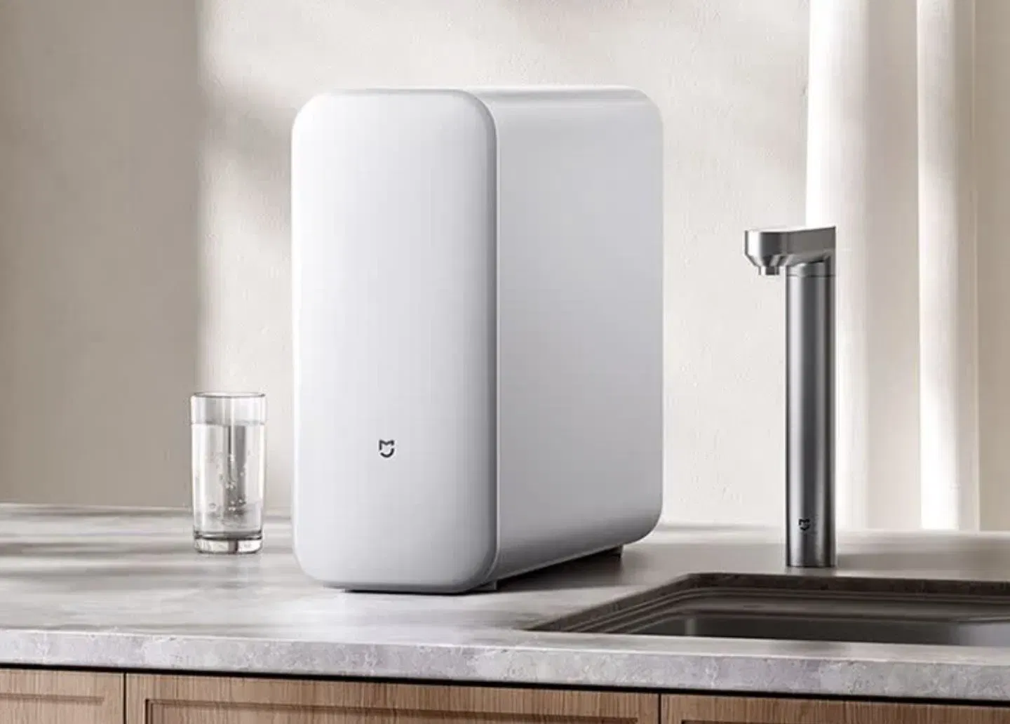 Xiaomi unveiled a new water purifier Mijia Water Purifier S1 (1000G) with a touch tap and 2.78 liters per minute capacity