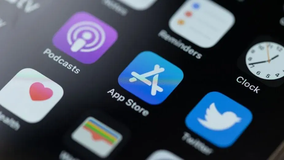 Apple is trying to bring back external payment fees on the App Store Apple is trying to bring back external payment fees on the App Store