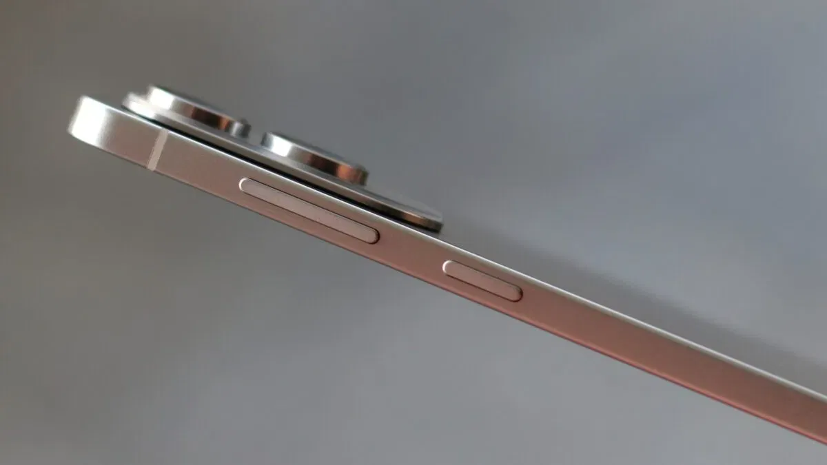 Galaxy S25 Edge doesn’t get a silicon-carbon battery