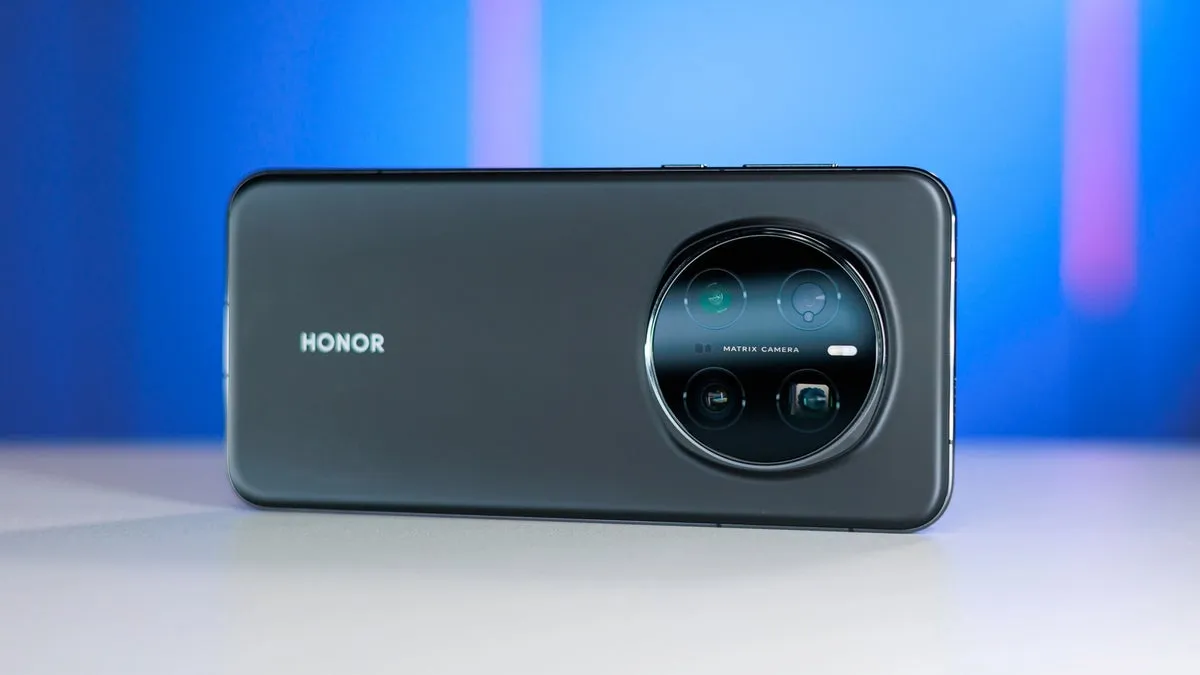 Honor is preparing a compact flagship Magic 8 mini