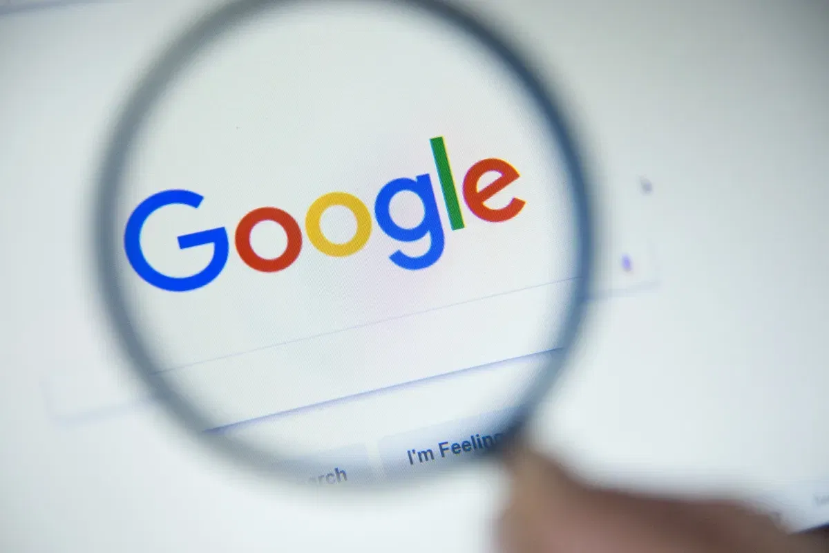 Google introduces ads into dialogs with third-party chatbots based on artificial intelligence