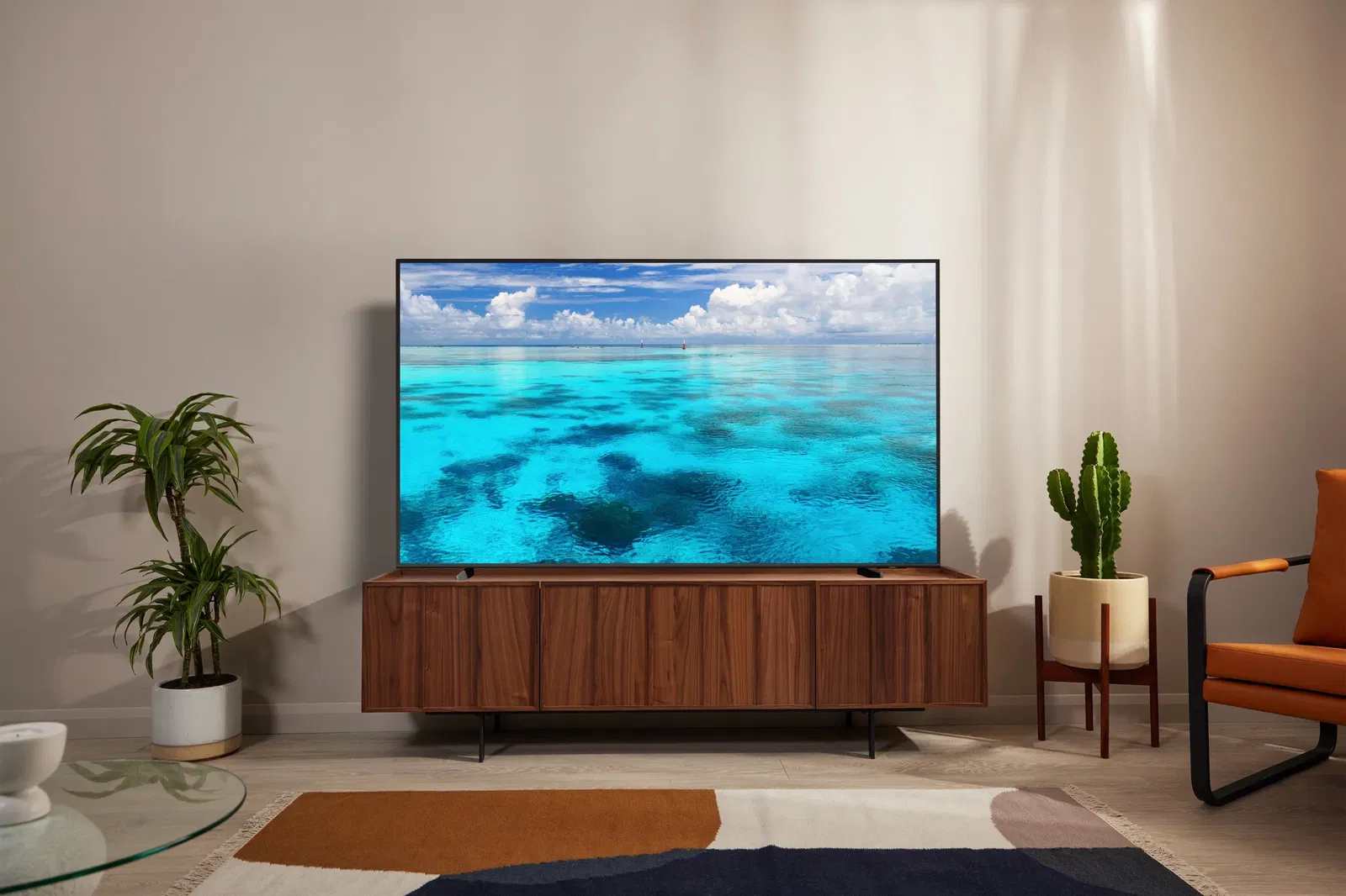 Samsung announced the U8000F series of smart 4K TVs with HDR