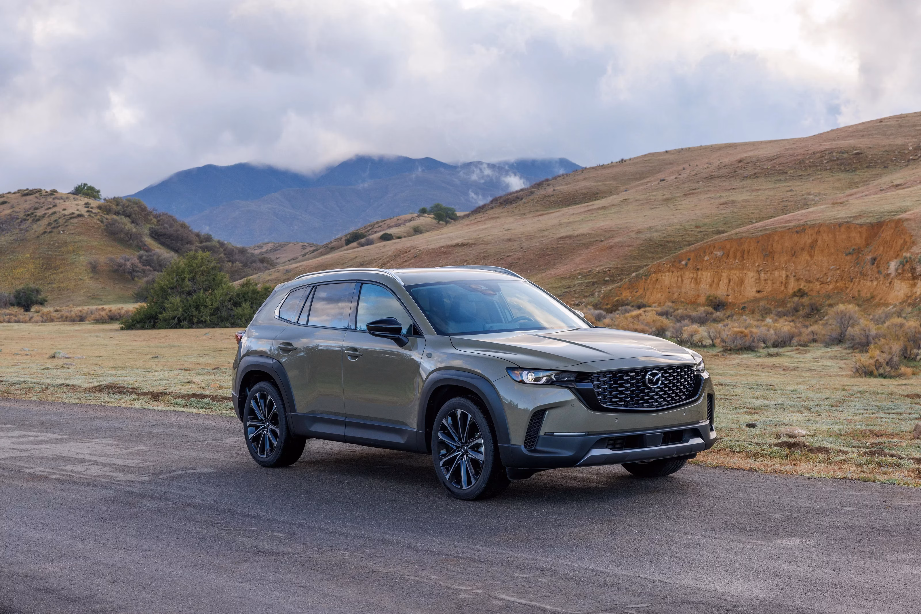 Mazda will officially return to Russia through Mazda Motor Rus