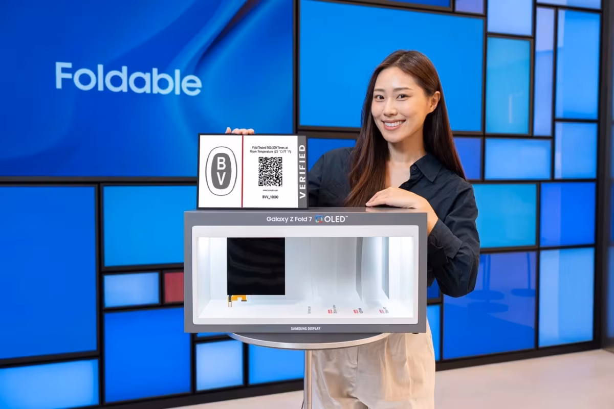 Samsung claims 500,000 folds in Galaxy Z Fold 7 6 panel 2 2 2