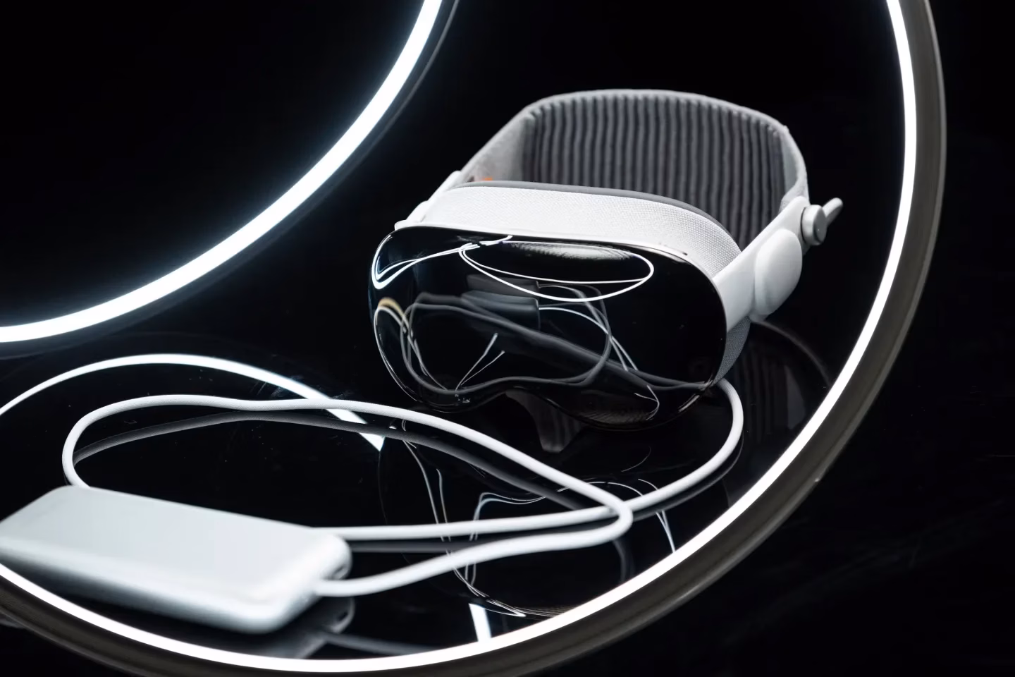 The second-generation Apple Vision Pro could come out as early as 2025