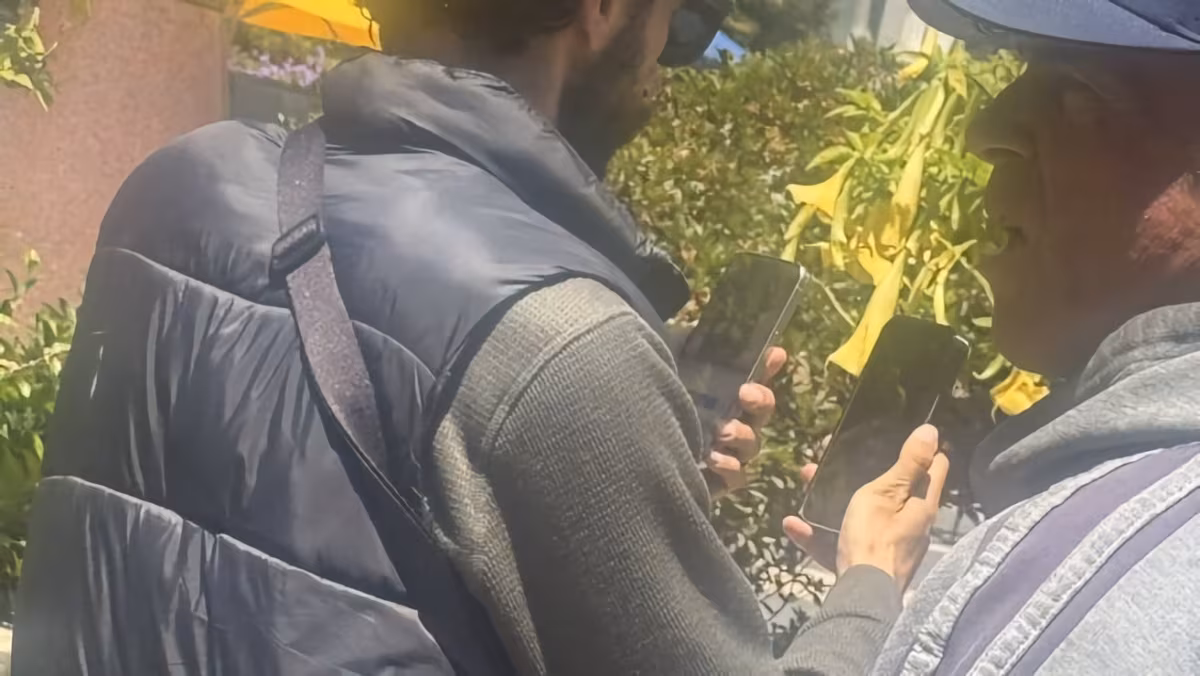 iPhone 17 prototype spotted on the streets of San Francisco 4 64521 134402 img 2441 xl