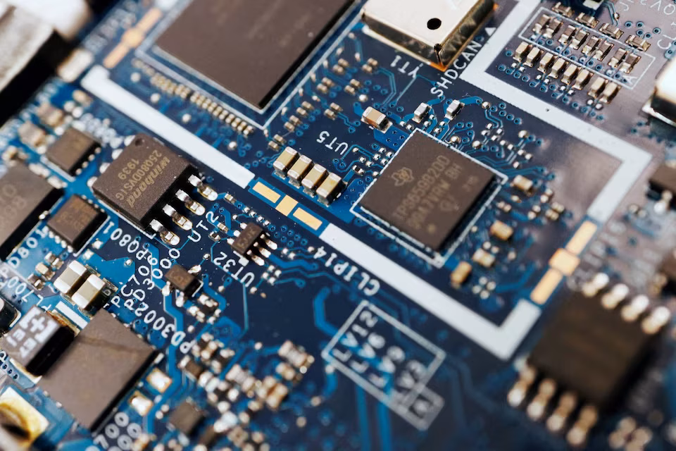 Chinese AI chip startups plan to raise $1.65 billion 3 img 7049