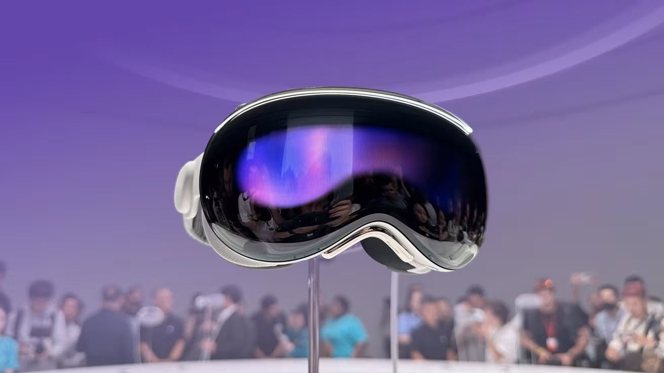Apple Vision Pro 2 risks coming out with an outdated chip